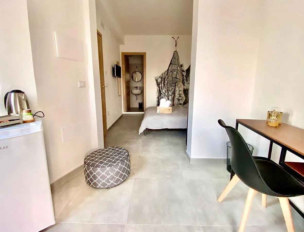 Bedandclimbing Otel Baunei 0*,  İtalya