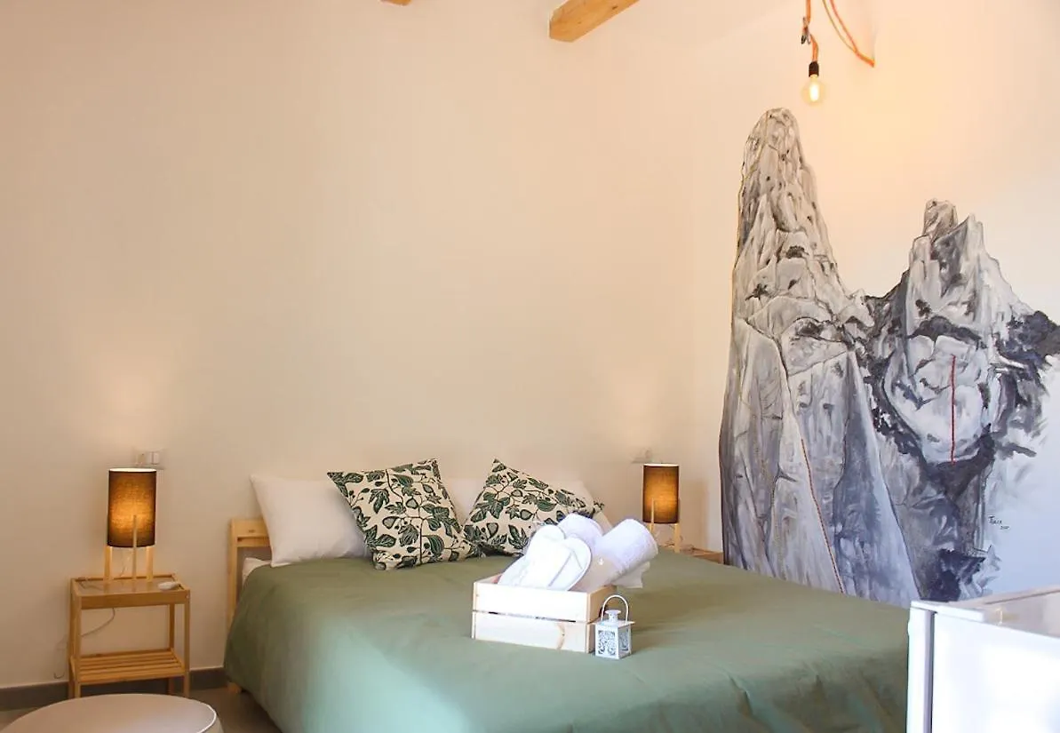 Bedandclimbing Otel Baunei 0*,