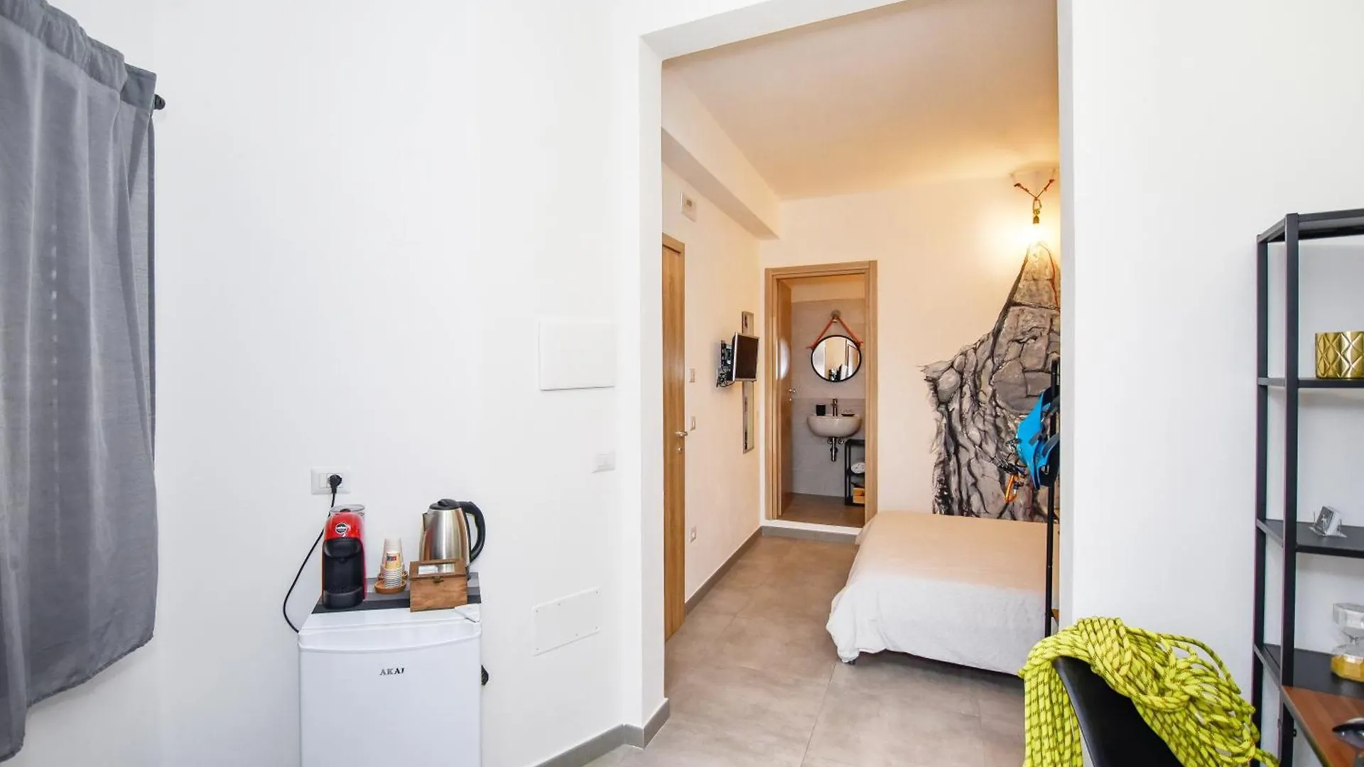 Bedandclimbing Otel Baunei